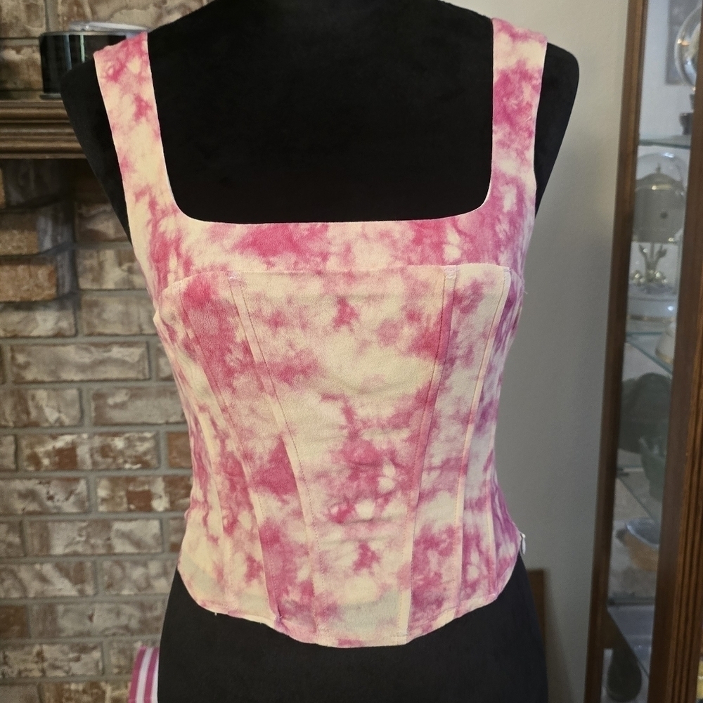 Astr the label size small tie dye Kelis top. Pink and cream